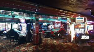 Phòng casino trực tuyến gamebai với dealer thật phát sóng live